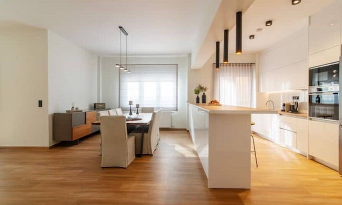 Amarousion Copropriété | Central Marousi 3BR Gem
