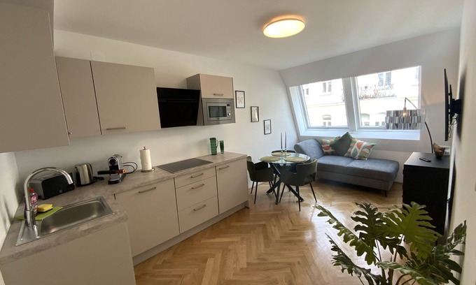 Weißgerber Appartement | Central & Modern in Trendy Area | HG22