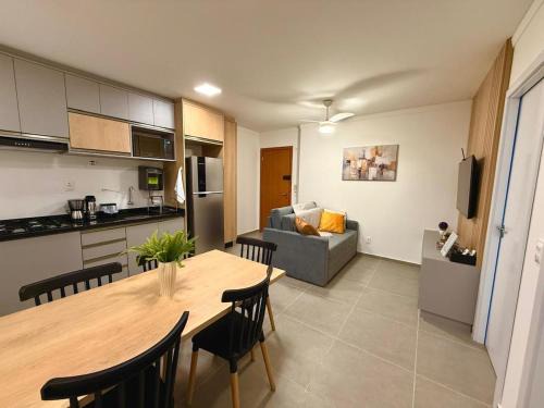 Centro Appartement | Central novo, andar alto-2quartos com Ar-Cond Q e F