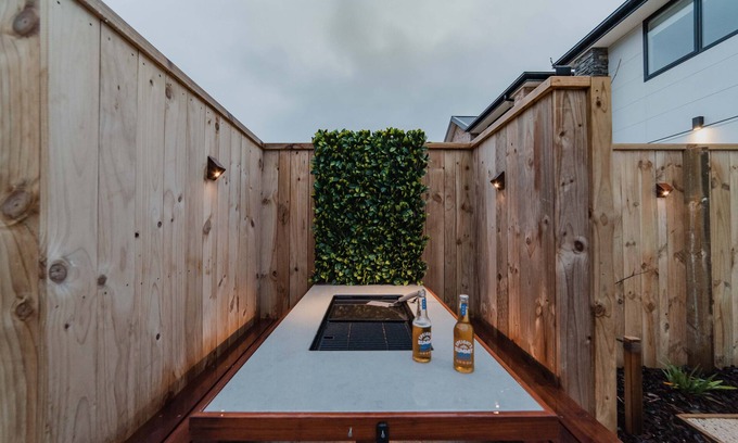 Riccarton Maison | Central Park Hideout