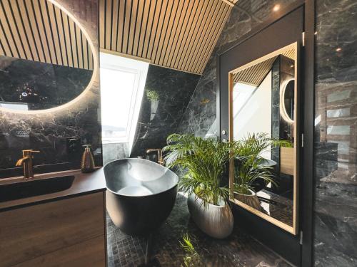 Sandviken Appartement | Central Penthouse - Luxurious with fjord views