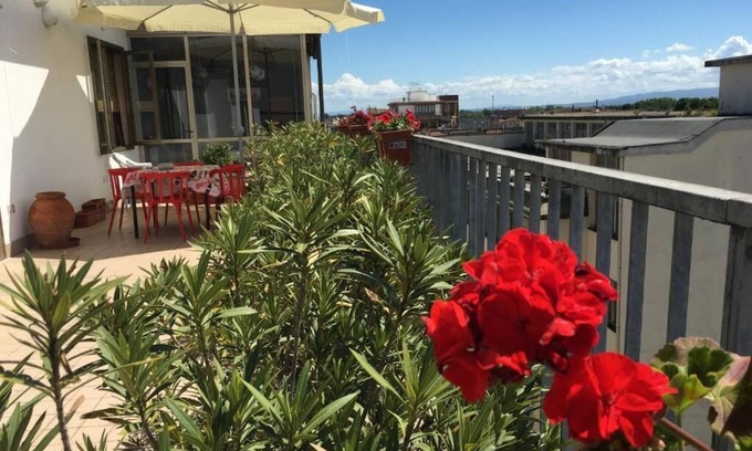 Pisa City Centre Appartement | 🇮🇹 Central Penthouse with Panoramic Terrace – Walk to Pisa Station & City cent