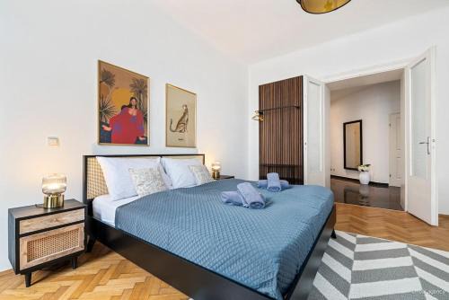 Himmelpfortgrund Appartement | Central & Spacious 2 BR Apartment