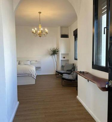 Neve Tzedek Appartement | Central Studio with a Garden
