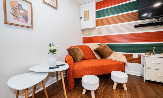 Deanwood Maison | Central & Stylish 1 BR Retreat in DC Near Downtown