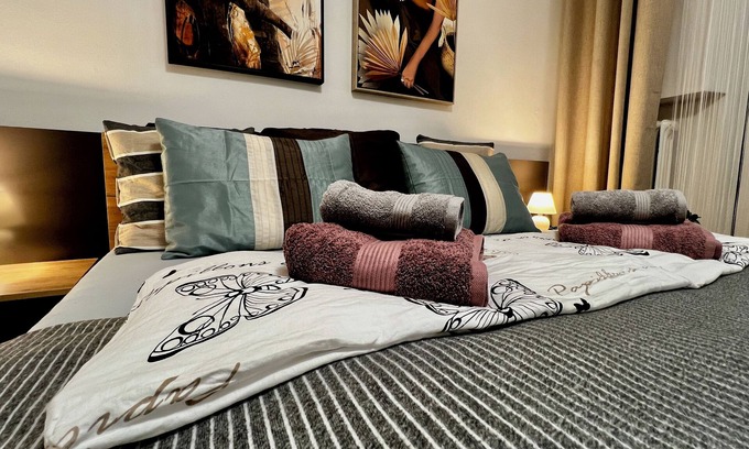 Radvan Appartement | Central Suites Bystrica I 24hr Self Check-in I Free Wi-Fi & Parking