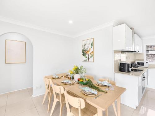 Sunnybank Maison | Central Sunnybank 4 Bedrooms Home, Family Friendly