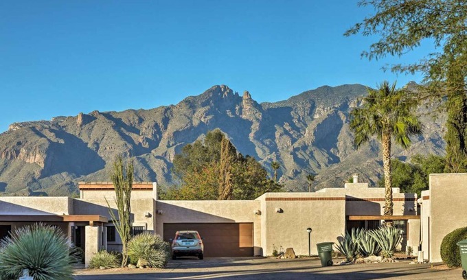 Prince Tucson Maison | Central Tucson Gated Retreat