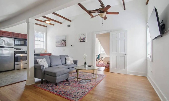 South 7th Ward Appartement | Centrally located 1bed 1bath,walk to French Q, Bourbon St. & Jazz venues