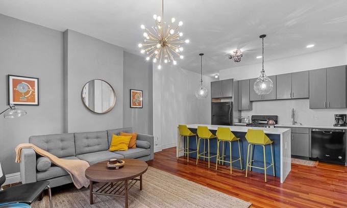 Tower Grove East Maison | Centrally Located 2 BR w/ Workout Area & Private Parking