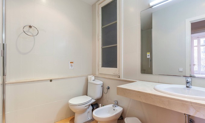 La Nova Esquerra de l'Eixample Appartement | Centrally located apartment with all necessary amenities