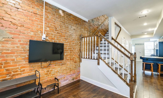Trinidad Maison | Centrally Located DC Row House Near Restaurants!