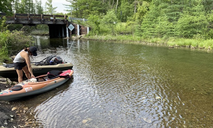 Waupaca Maison | Centrally located in Waupaca and the Chain of Lakes