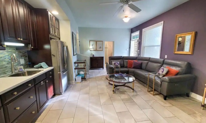 St. Petersburg - Clearwater Maison | Centrally located one bedroom