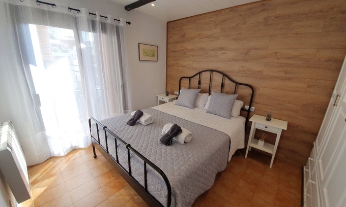 Sant Pol De Mar Appartement | Centro S. Pol, next to the beach, with parking, Air Conditioning. and garden