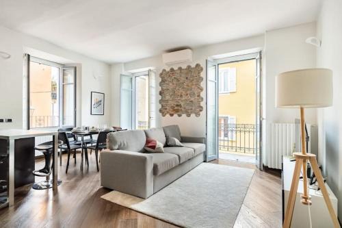 Arona Appartement | Centro Storico Nido a 147 passi dal Lago Maggiore