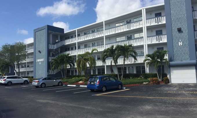 Century Village Copropriété | Century Village Condo - Deerfield Beach, 4 month minimum rental