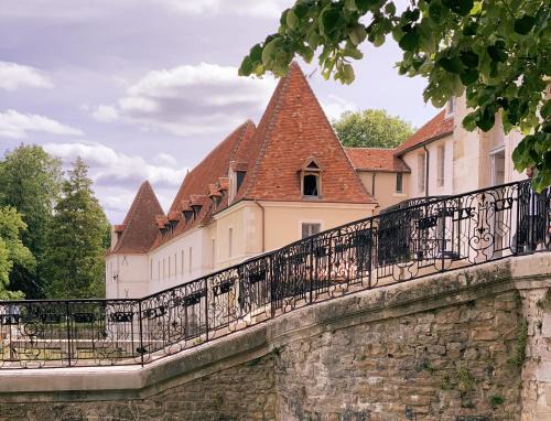 Gilly-les-Citeaux Hôtel | Château de Gilly