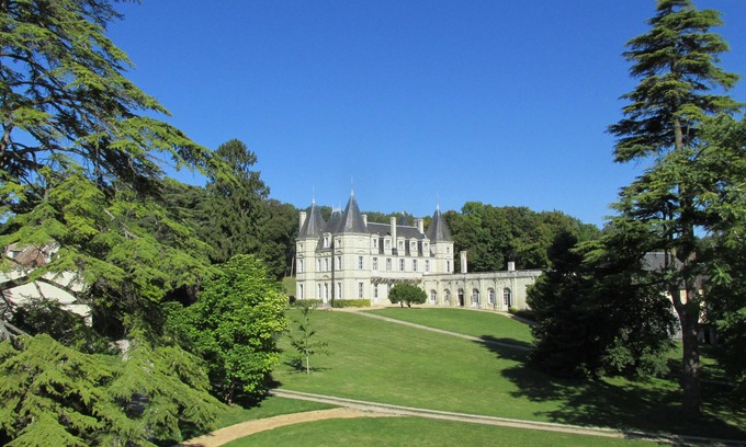 Thure Autre | Château de la Barbelinière + piscine