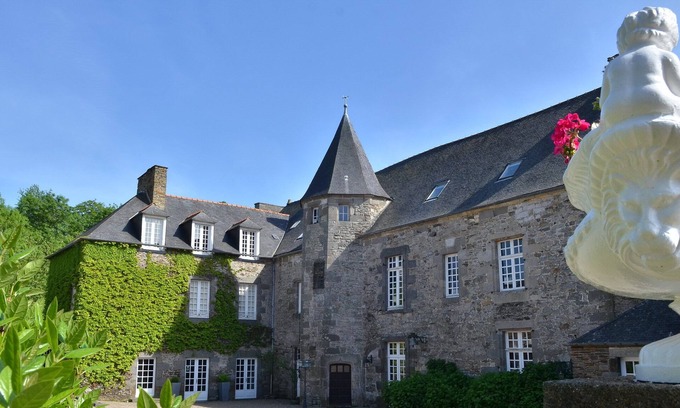Pleugueneuc Maison | Château de la Motte Beaumanoir