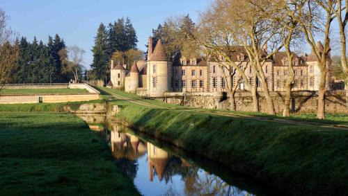 Pontgouin Lit Et Petit-Déjeuner | Château de La Rivière