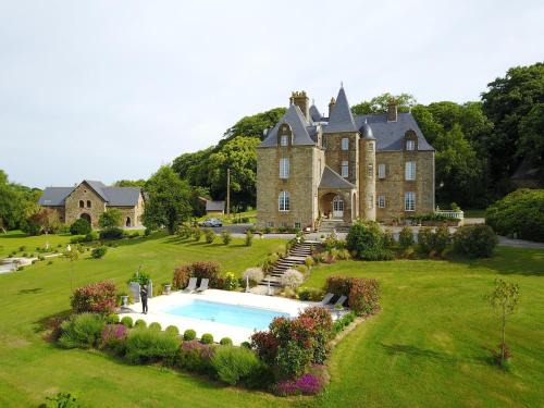 Fleurigne Maison | Château de Montbrault