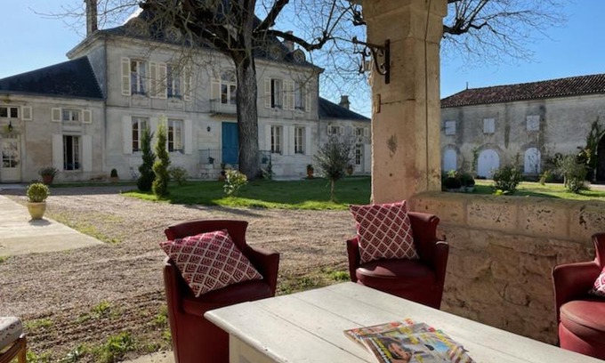 Saint-Julien-de-l'Escap Lit Et Petit-Déjeuner | Château de varaize
