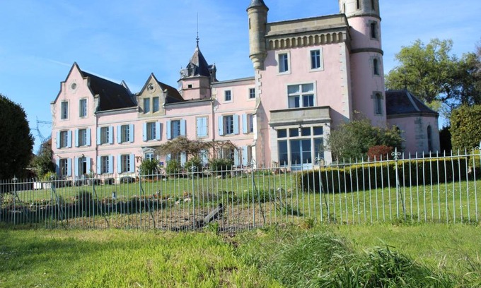 Montolieu Lit Et Petit-Déjeuner | Château de Villeneuve - Montolieu