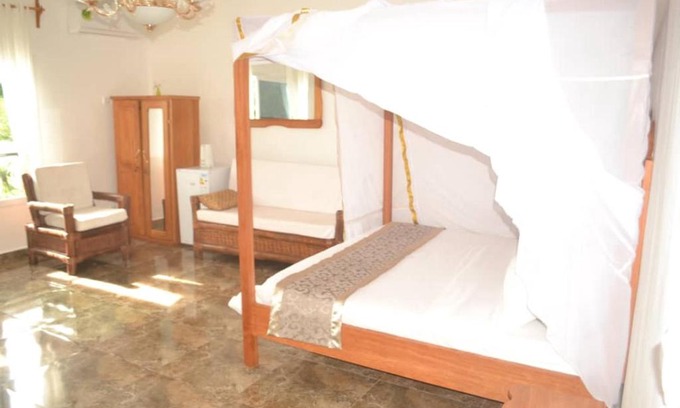 Kribi Hôtel | Château MBeka'a Paris
