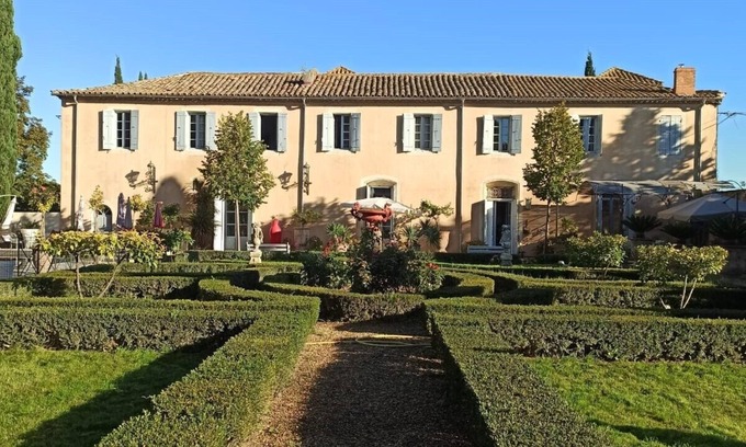 Bouillargues Autre | Château provençal et piscine- 11 pers