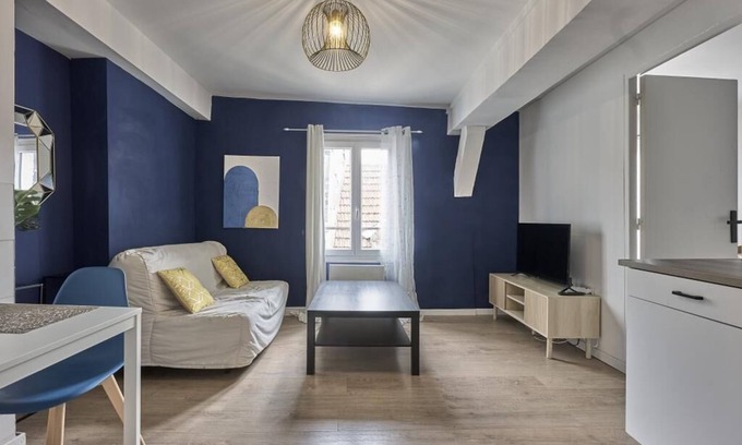 Chateau-Thierry Appartement | Château Saphir – T2 Spacieux hypercentre