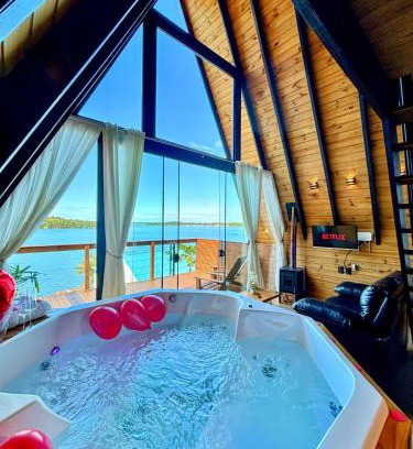 Imarui Cabine | Chalé Beira da Lagoa Jacuzzi, Lareira e Piscina
