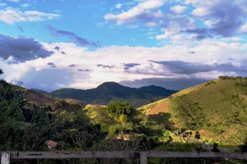 Itajuba Chalet De Ski | Chalé com vista para montanha na CERVEJARIA JYBÁ