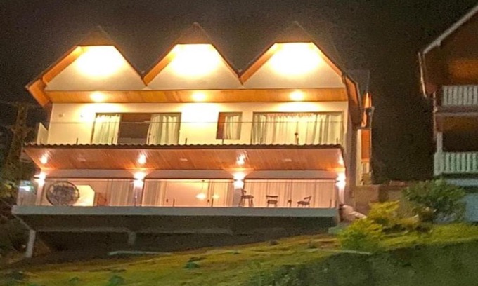 Vitor Hugo Chalet De Ski | Chalé lindo para toda família nas montanhas !