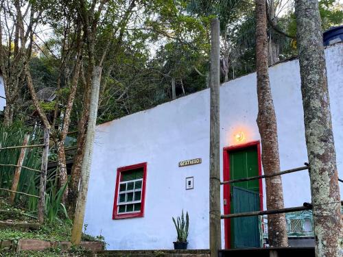 Ouro Preto Cabine | Chalé na floresta com varanda