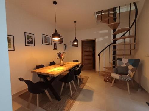 Lednica Maison | Chalúpka pod Hradom Lednica