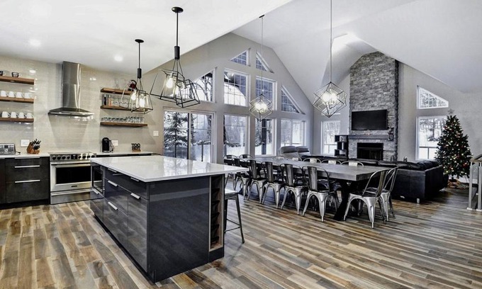 Stoneham Chalet De Ski | Chalet 06 Chemin Blanc by Les Chalets Alpins
