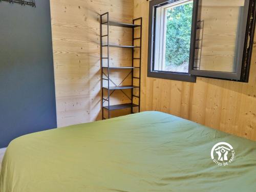 Saint-Berthevin Maison | Chalet 23 Le Moulin, Camping de Coupeau, 4 personnes