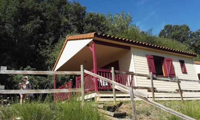 Vieille-Brioude Chalet De Ski | Chalet 3 étoiles - Piscine - eeiigg