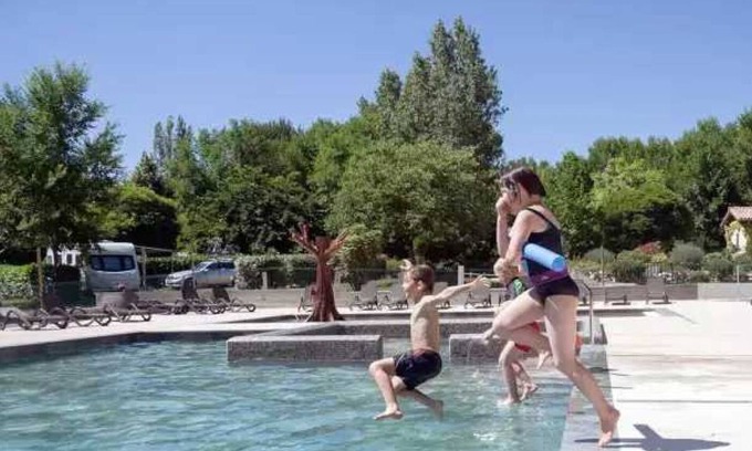 Martres-Tolosane Chalet De Ski | Chalet 4 étoiles - Parc aquatique - eeceic