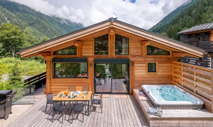 Le Lavancher Chalet De Ski | Chalet 7 Summits - Magnificent Modern Chalet with Jacuzzi - Swimming Pool - Sauna