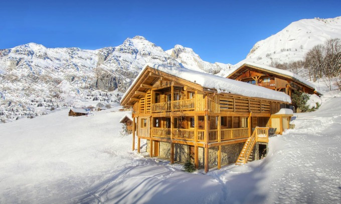 Le Grand-Bornand Chalet De Ski | Chalet Argali - séjour exclusif skis aux pieds pour 14 - OVO Network