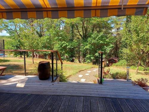 Layrac Villa | Chalet au milieu de la forêt avec lac à proximité