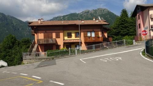 Costa di Serina Villa | Chalet Belvedere