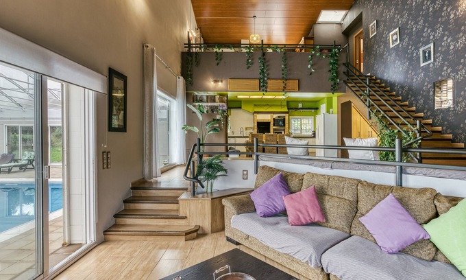 Santa Cristina de Aro Chalet De Ski | Chalet "Casa Nadia" avec vue sur montagne, piscine intérieure privée et Wi-Fi