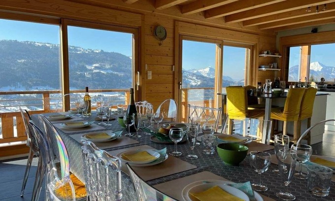 Verchaix Chalet De Ski | Chalet Célestine avec Sauna et Vue sur toute la Vallée