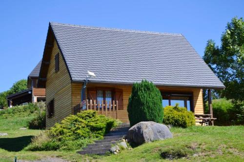 Saint-Genes-Champespe Chalet De Ski | Chalet charmant à Saint-Gènes-Champespe avec parking privé