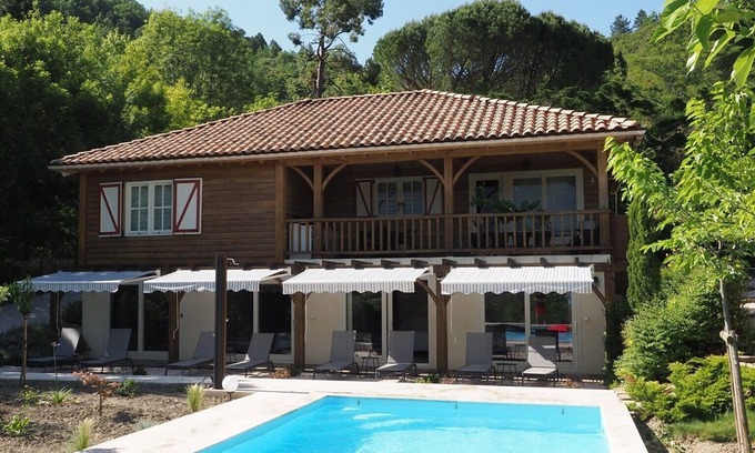 Quillan Chalet De Ski | Chalet des trois Quilles Piscine et Spa