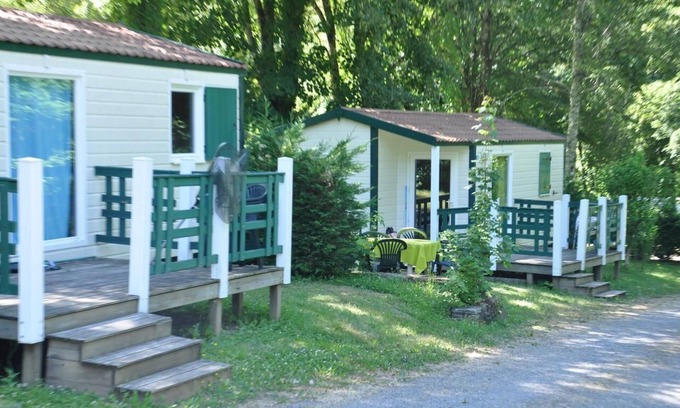 Payzac Chalet De Ski | Chalet 'Du Moulin Du Châtain 1' avec piscine partagée, terrasse privée et jardin partagé