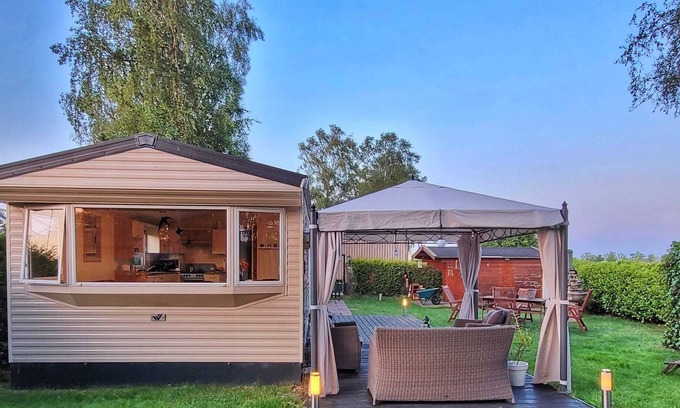 Renswoude Chalet De Ski | Chalet E009 with a big Garden